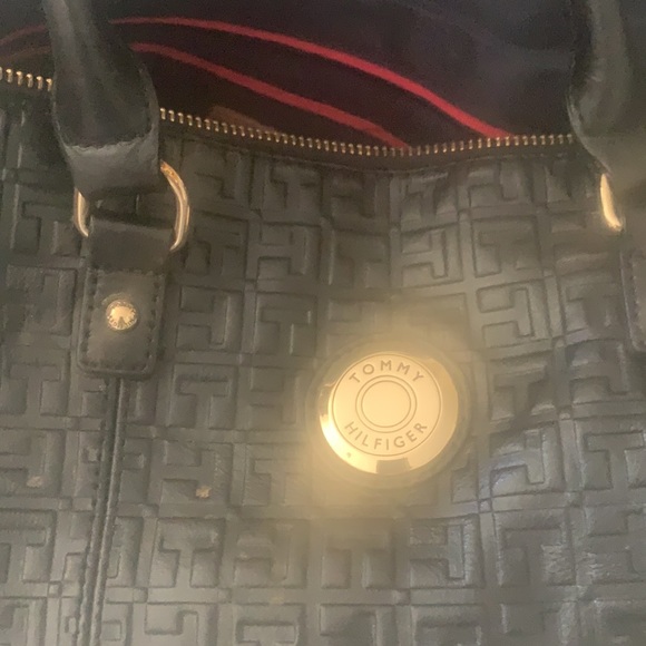 Tommy Hilfiger purse - Picture 2 of 4